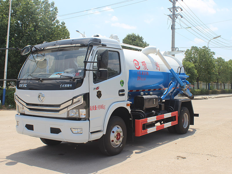 5.1方東風多利卡吸污車