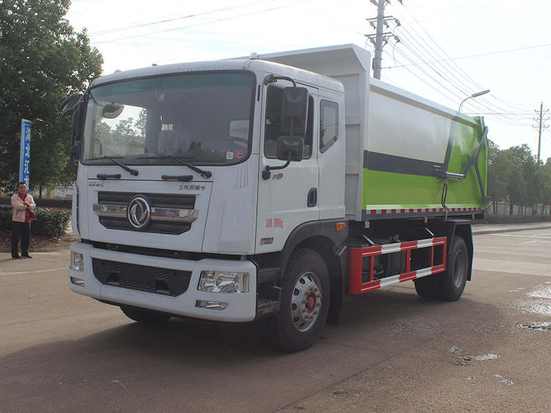 東風(fēng)多利卡D9底盤壓縮式對接垃圾車