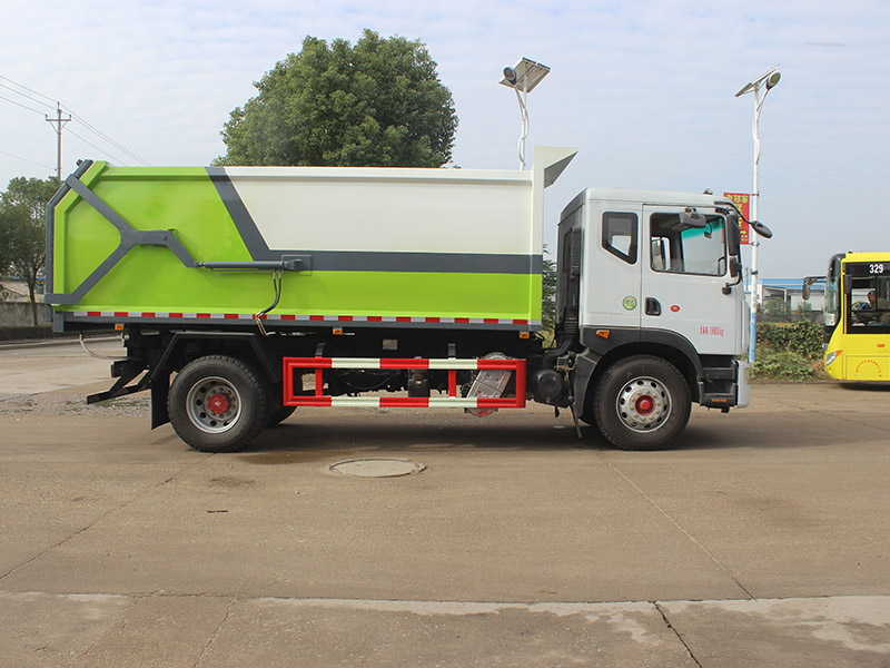 東風多利卡D9底盤壓縮式對接垃圾車