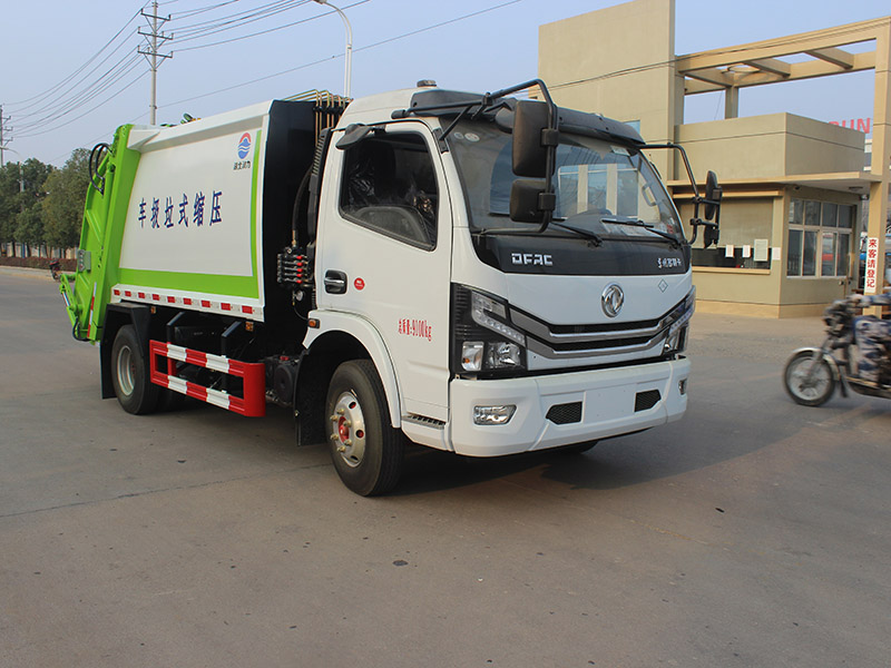 東風多利卡天然氣6方壓縮垃圾車