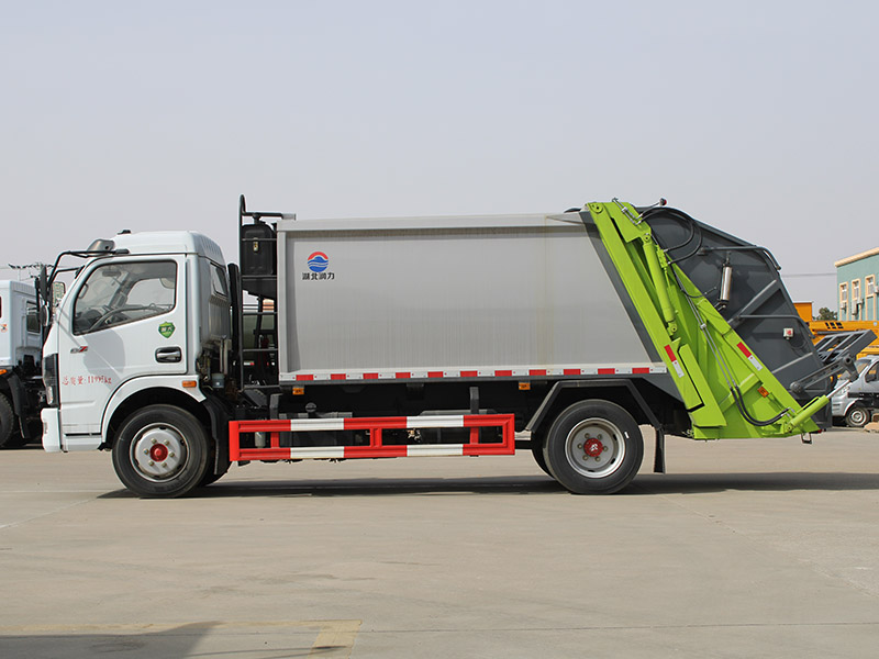 東風多利卡8方壓縮垃圾車