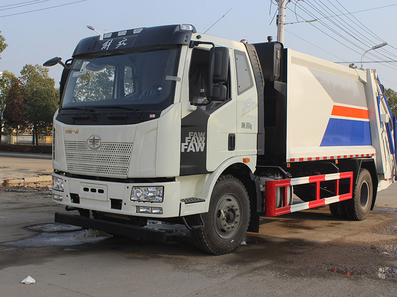 解放SCS5180ZYSCA-6壓縮垃圾車(chē)