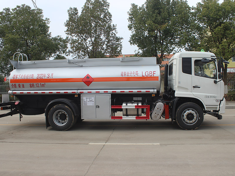 東風天錦12.1立方SCS5181GJYDFH6加油車