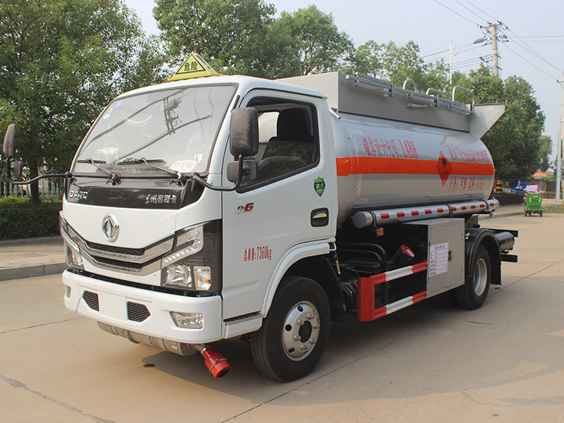 東風(fēng)多利卡4.6立方SCS5070GRYEQ6易燃液體罐式運(yùn)輸車(chē)