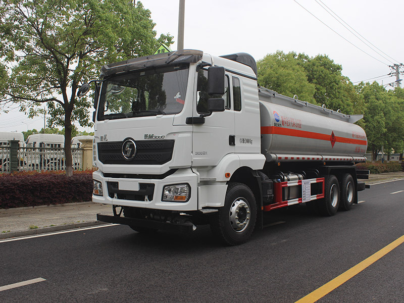 陜汽德龍18立方SCS5263GRYSX6易燃液體罐式運(yùn)輸車(chē)